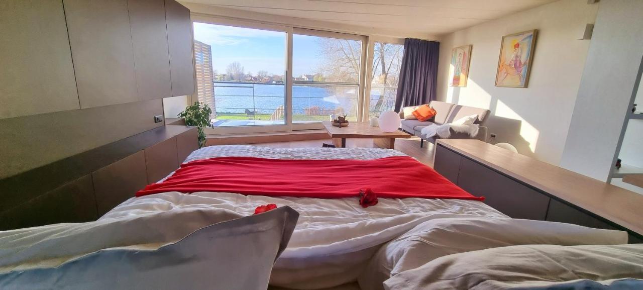 Cozy House At The Lake Назарет Екстериор снимка